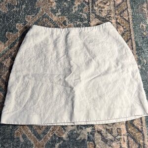 Aritzia — Wilfred White Linen Mini Skirt